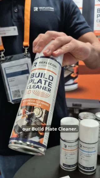 Scanning sprays, cleaners & co. – what REFLECON® showcased at Formnext
 
Our sales representative Alex Siefkes took a moment during the trade fair to briefly present our current REFLECON® portfolio.
 
Included:
- Permanent and sublimating scanning sprays
- Reference points for precise 3D scans
- Our new build plate cleaner
 
Whether residue-free scanning, reliable markings or clean 3D printing – we have the right solutions for your application.
 
Take a look at the video and get a compact insight directly from the exhibition stand! 👇
 
As always, information on all products is also available at www.reflecon.com
_____________________
 
Scanningsprays, Cleaner & Co. – was REFLECON® auf der Formnext gezeigt hat
 
Unser Außendienstmitarbeiter Alex Siefkes hat sich während der Messe einen Moment Zeit genommen, um unser aktuelles REFLECON®-Portfolio kurz vorzustellen.
 
Mit dabei:
- Permanente und sublimierende Scanningsprays
- Referenzpunkte für präzise 3D-Scans
- Unser neuer Build Plate Cleaner
 
Ob rückstandsfreies Scannen, zuverlässige Markierungen oder saubere 3D Drucks – wir haben die passenden Lösungen für eure Anwendung.
 
Schaut rein ins Video und bekommt einen kompakten Einblick direkt vom Messestand! 👇
 
Infos zu allen Produkten gibt es wie immer auch unter www.reflecon.com
 
#mrchemie #reflecon #3dscanning #3dscanningspray #buildplatecleaner formnext2025