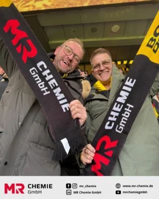 Partnership meets atmosphere.

Our CEO Carsten Renzing-Krahe in conversation with Mr. Mirco Rienhoff [Executive board of @sparkasseunnakamen ] – in a special setting and with a clear regional connection. Personal conversations and trust are the basis of strong local partnerships, regardless of location.

Borussia Dortmund's upcoming match day is a great opportunity to showcase exactly that: closeness, exchange, and cooperation on equal terms.

We wish all fans an exciting game tonight. 
__________

Partnerschaft trifft Atmosphäre.

Unser CEO Carsten Renzing-Krahe im Austausch mit Herrn Mirco Rienhoff [Vorstand der Sparkasse UnnaKamen] – in besonderem Rahmen und mit klarer regionaler Verbundenheit. Persönliche Gespräche und Vertrauen sind die Basis starker lokaler Partnerschaften, ganz unabhängig vom Ort.

Der anstehende Spieltag von Borussia Dortmund ist ein schöner Anlass, genau das sichtbar zu machen: Nähe, Austausch und Zusammenarbeit auf Augenhöhe.

Wir wünschen allen Fans heute Abend ein spannendes Spiel.

#localpartnership #networking #dortmund #bvb #mrchemie #sparkasseunnakamen
