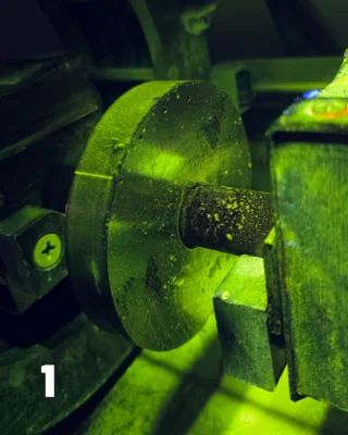 Question of the week (for all NDT experts):

Can you identify which image corresponds to which type of magnetisation (alternating-field or direct-field magnetisation)?

What is the difference between these types of magnetisation? As the name suggests, in one type the magnetic field changes direction, whilst in the other the magnetic field remains in the same direction.

Does this affect my test results? A definite yes – as you can easily see from the images.

One parameter that is affected can be seen here. Do you know of any other effects that can be observed as a result – what other advantages and disadvantages are there?

Let us know in the comments! The answer will also be posted here in the comments at the end of the week! 
__________

Frage der Woche (Für alle NDT-Experten):

Könnt Ihr benennen, welches Bild zu welcher Magnetisierungsart (Wechselfeld- oder Gleichfeldmagnetisierung) gehört?

Was ist der Unterschied zwischen diesen Magnetisierungsarten? Wie der Name schon vermuten lässt, wechselt bei einer Art das Magnetfeld die Richtung und bei der anderen Art bleibt das Magnetfeld gleich gerichtet.

Hat dies einen Einfluss auf mein Prüfergebnis? Klares ja - wie man auf den Bildern unschwer erkennen kann.

Ein Parameter des Einflusses kann man hier sehen. Kennt Ihr noch weitere Effekte die dadurch beobachtet werden können -  welche Vor- und Nachteile existieren noch?

Lasst es uns in den Kommentaren wissen! Die Auflösung gibt es Ende der Woche auch hier in den Kommentaren!